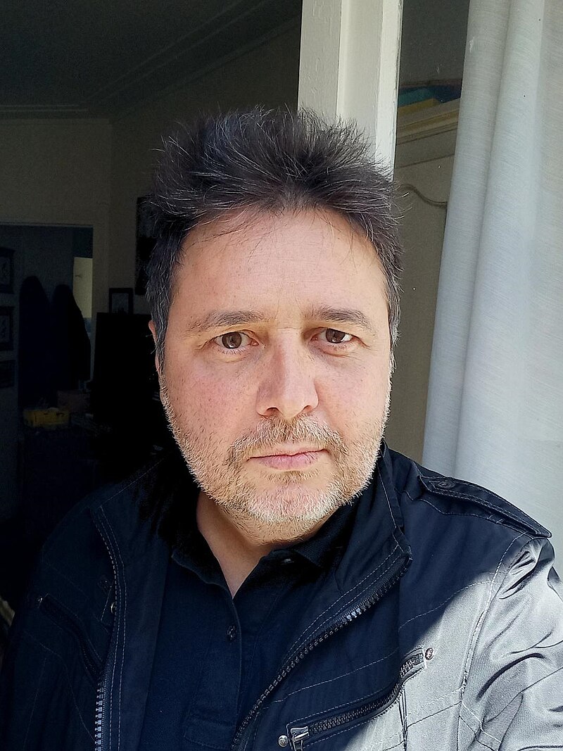 La science-fiction perd un sourire.... Bruno Pochesci nous a quitté.